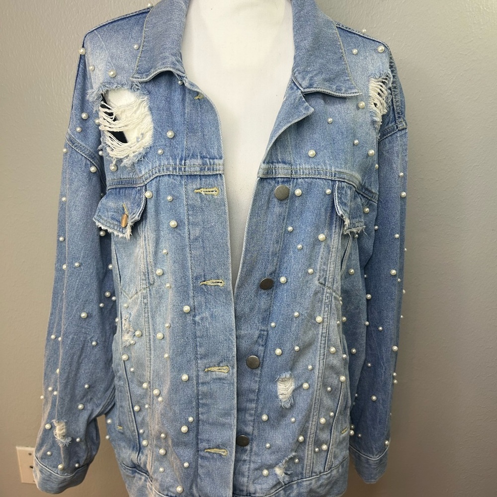 Free People Sunday Funday Pearl Studded Denim Jacket Womens Size M Distressed - Picture 2 of 11
